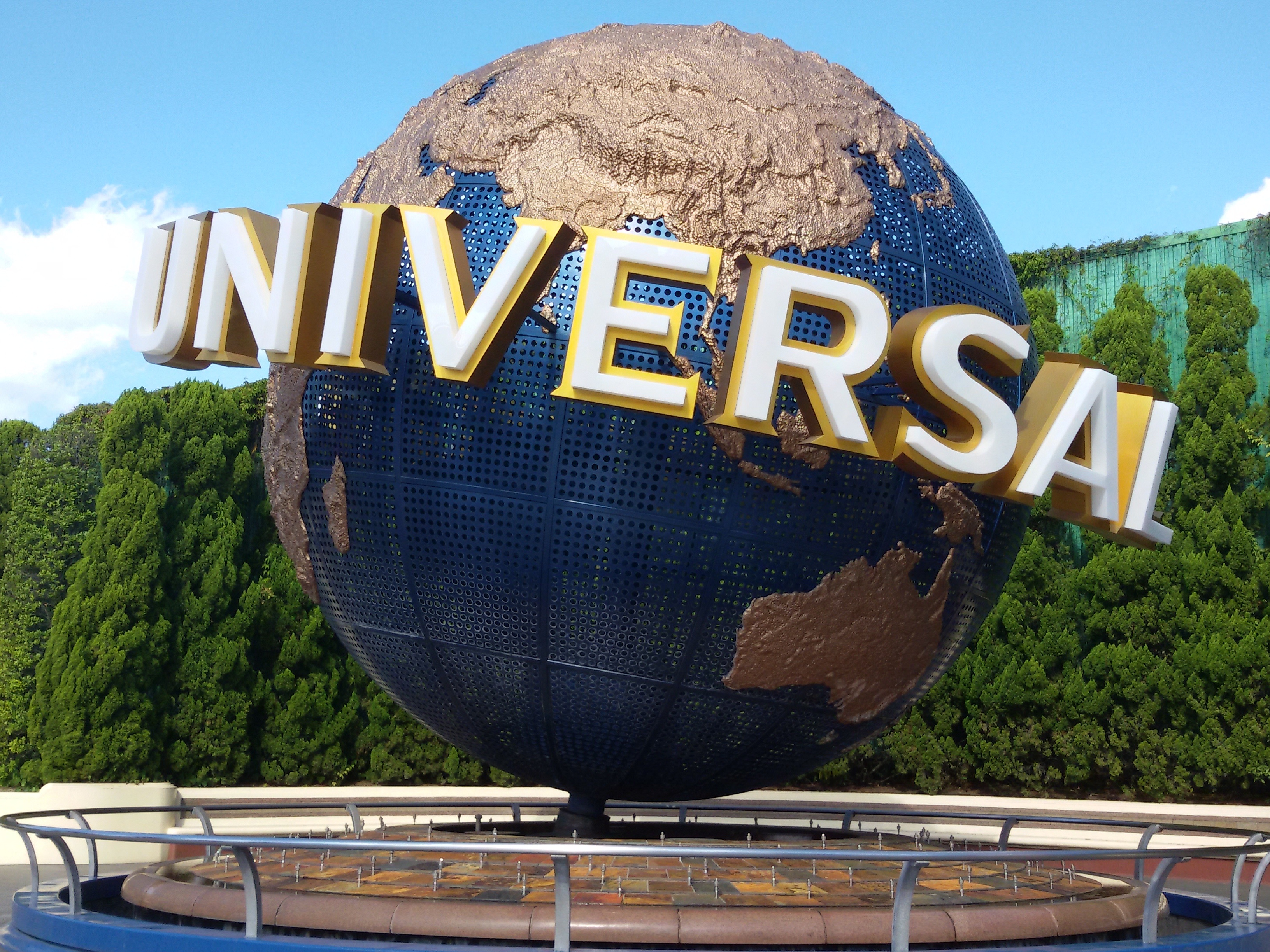 Five Things to Do at Universals Mardi Gras
