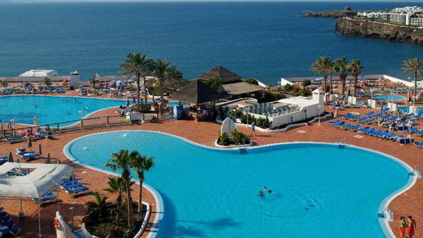 Sandos Papagayo Beach Resort
