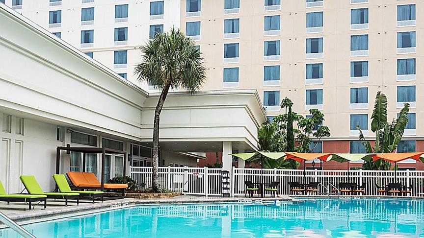 Holiday Inn & Suites Across from Universal Orlando