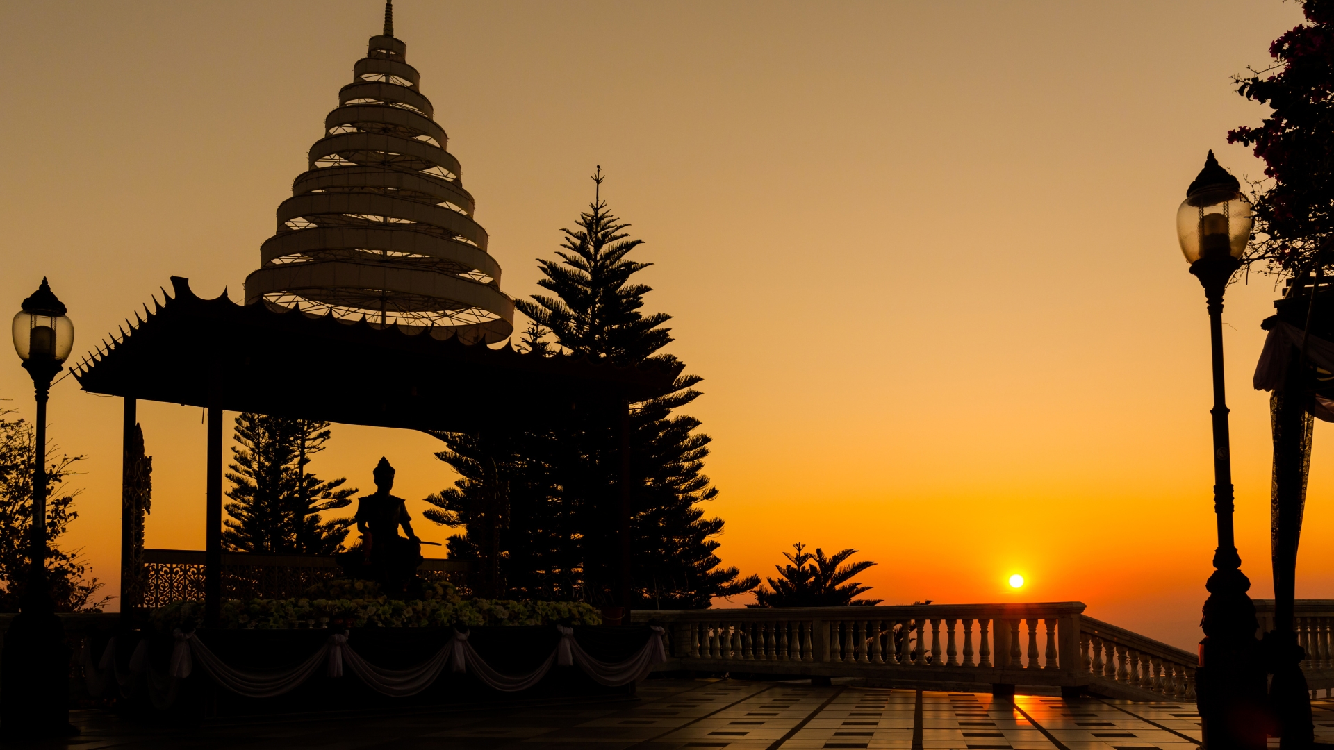 Unleash Your Thai Adventure: Insider Tips for Budget-Friendly Bangkok, Chiang Mai & Phuket!