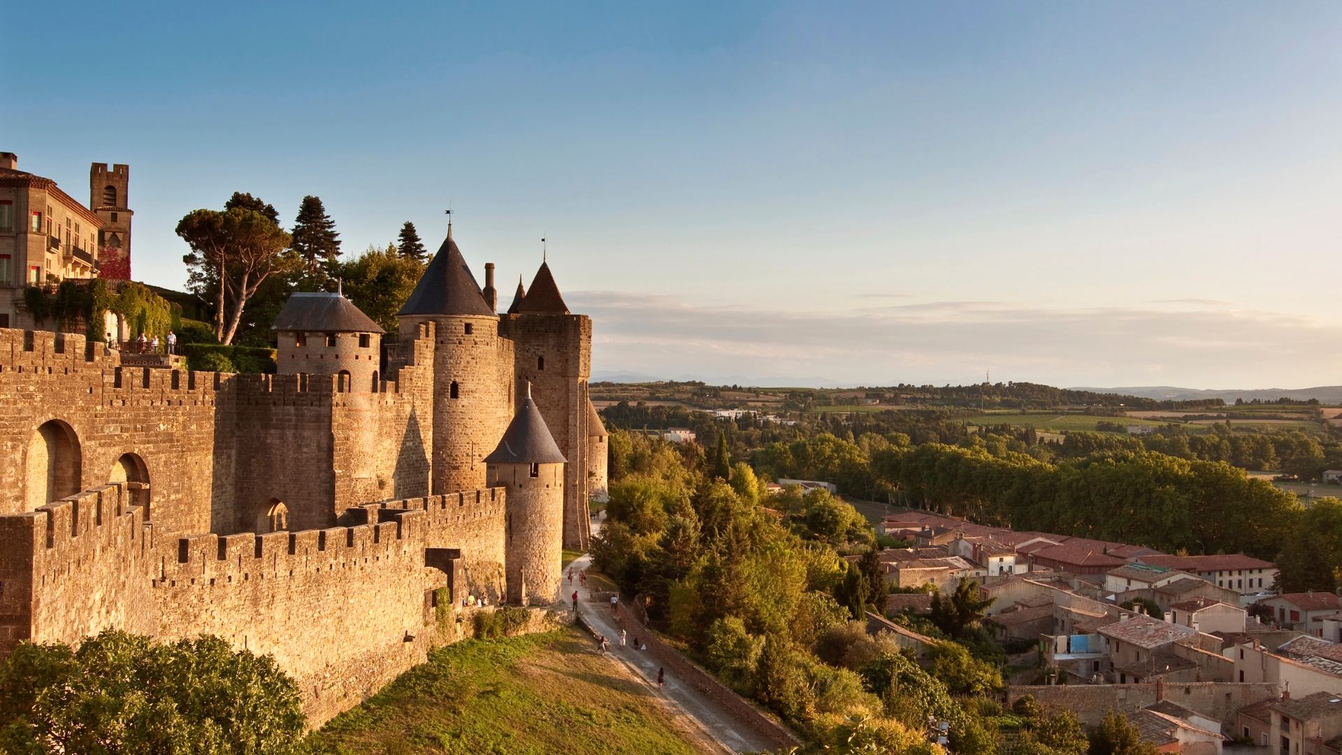 Carcassonne Holidays & City Breaks