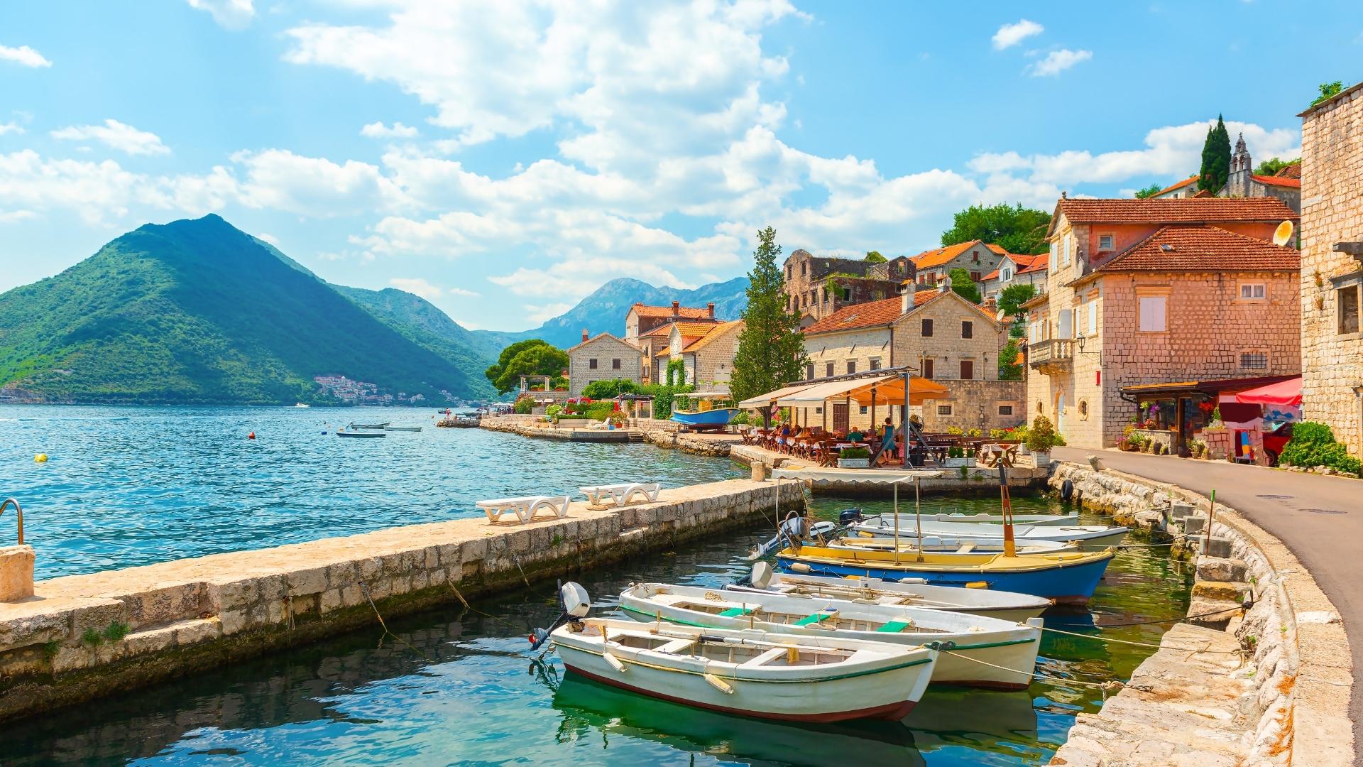 Petrovac Holidays